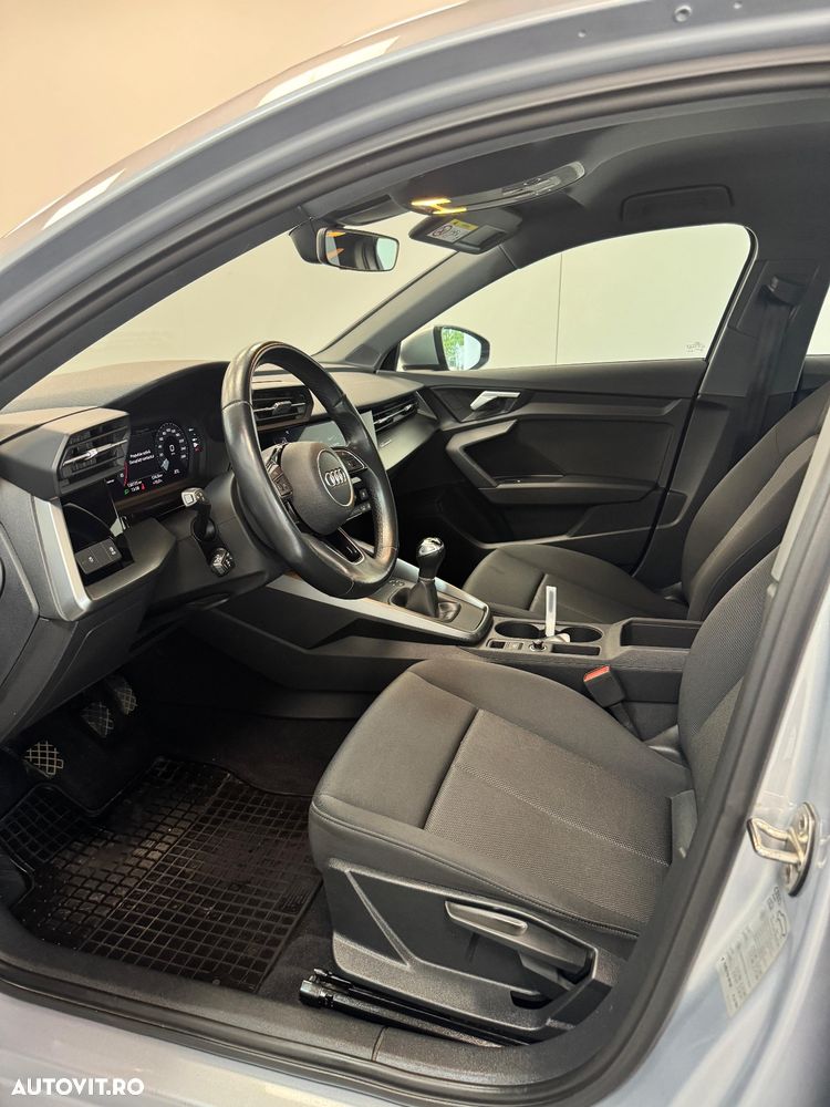 Audi A3 2.0 30 TDI Advanced - 24