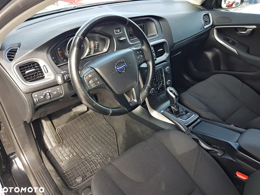 Volvo V40 D3 Kinetic - 11