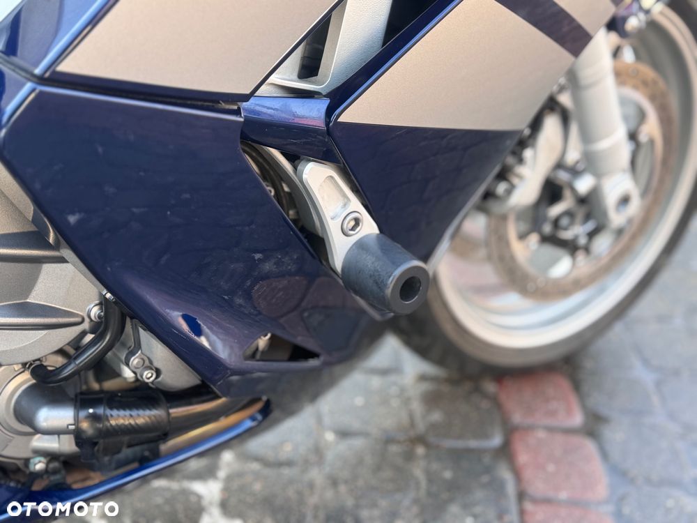 Yamaha FJR - 28