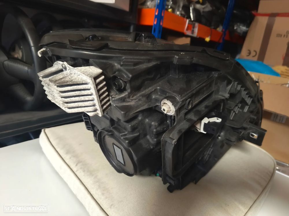 Farol direito led performance EQA EQB W243 - 4