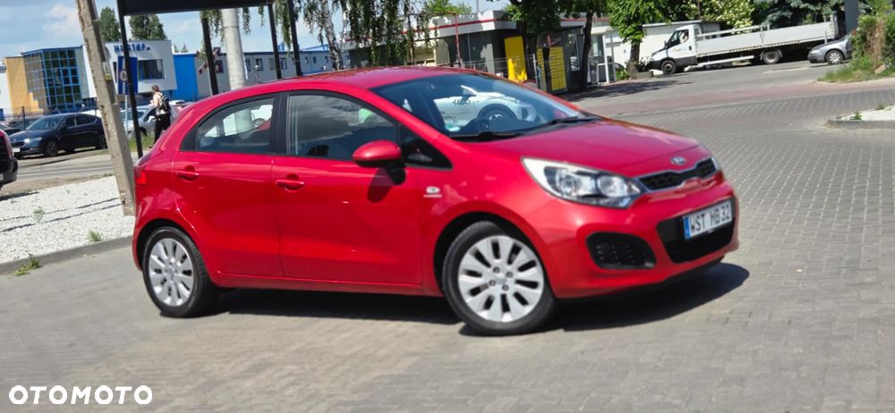 Kia Rio 1.2 Fifa World Cup Edition - 22