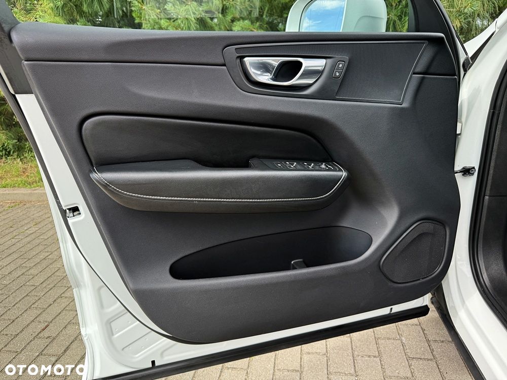 Volvo XC 60 D3 R-Design - 27
