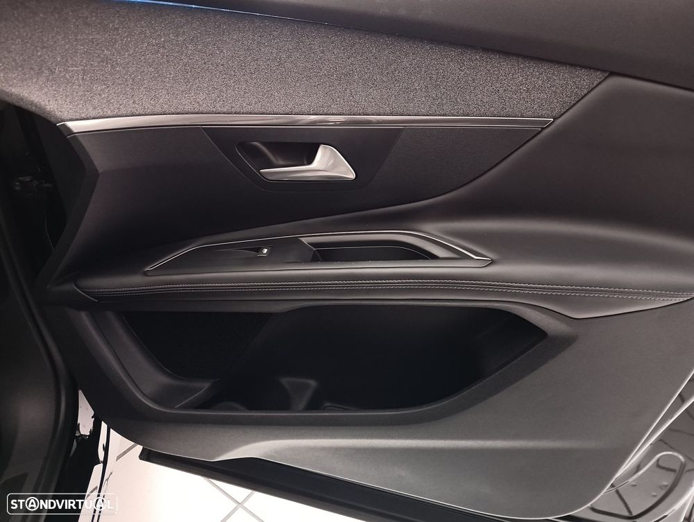 Peugeot 3008 1.6 BlueHDi Allure EAT6 J18 - 29