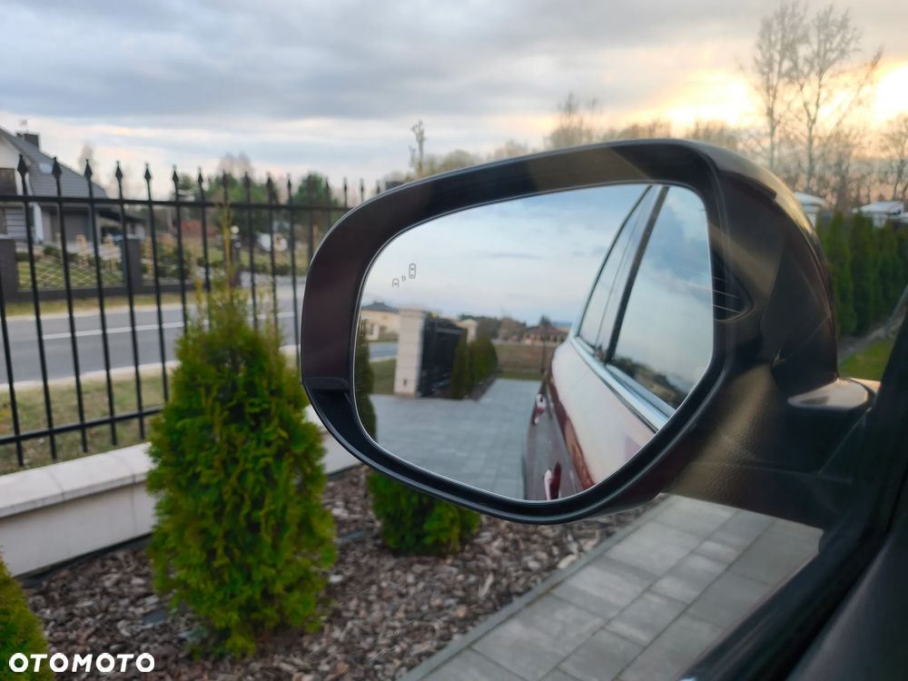 Mitsubishi Outlander - 17