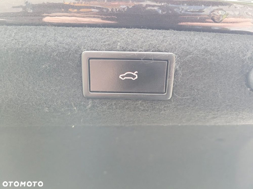 Skoda Superb 2.0 TDI Premium Edition - 23