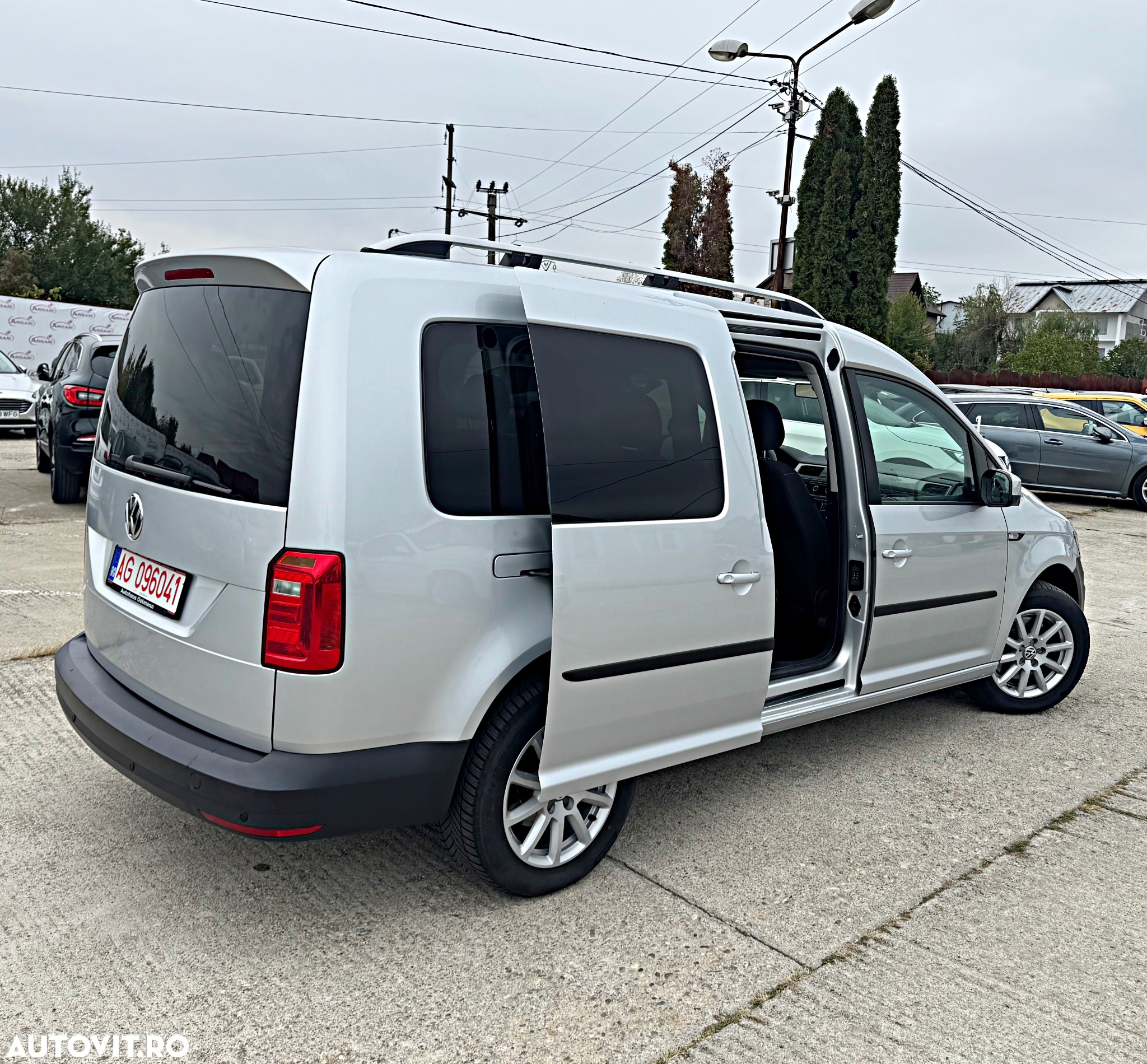 Volkswagen Caddy 2.0 TDI (7-Si.) Maxi Comfortline - 11