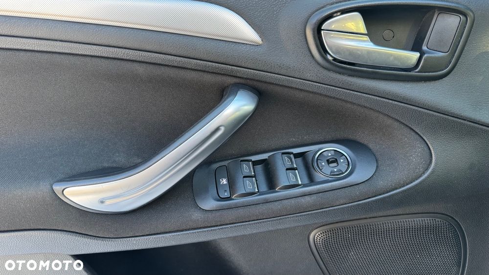 Ford S-Max 2.0 TDCi DPF Trend - 19