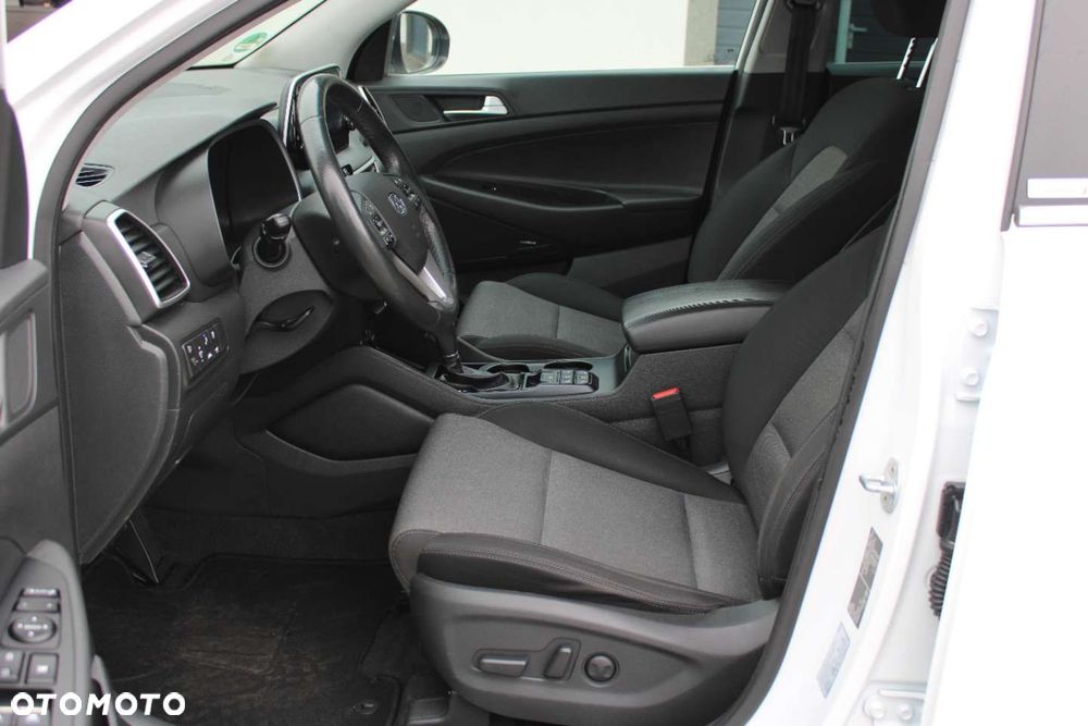 Hyundai Tucson blue 1.6 CRDi 2WD DCT Premium - 18
