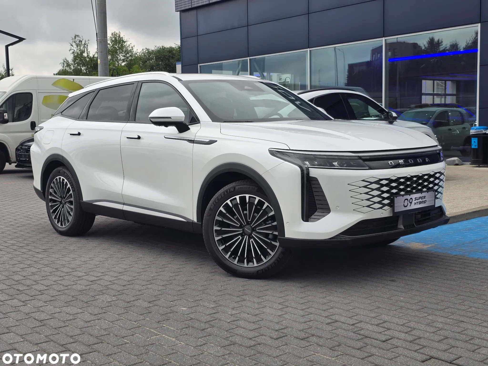 Omoda 9 1.5 Super Hybrid Exclusive AWD - 13