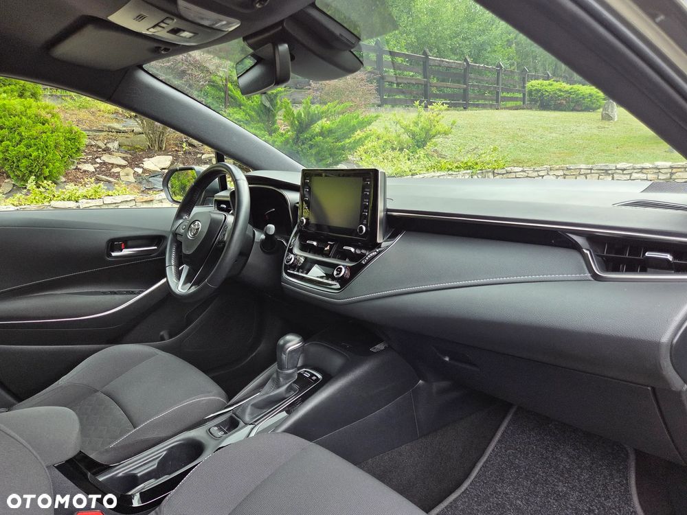 Toyota Corolla 1.8 Hybrid Selection - 18