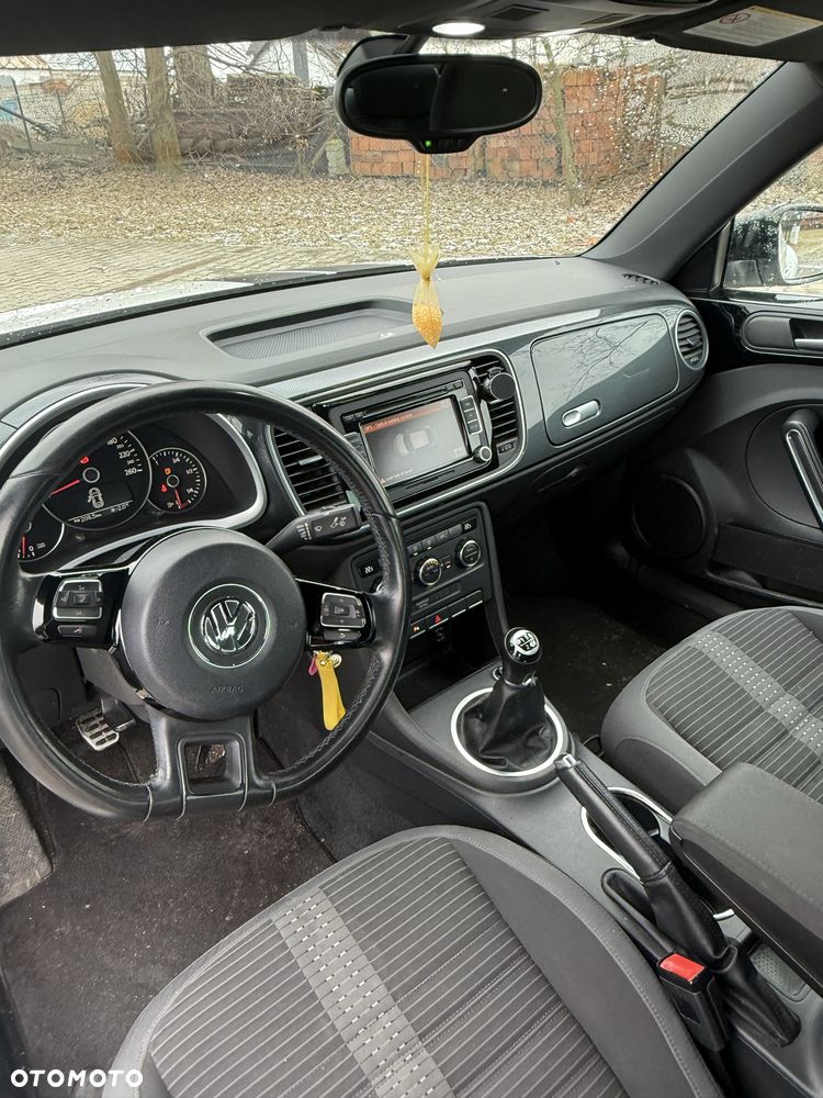 Volkswagen New Beetle - 7