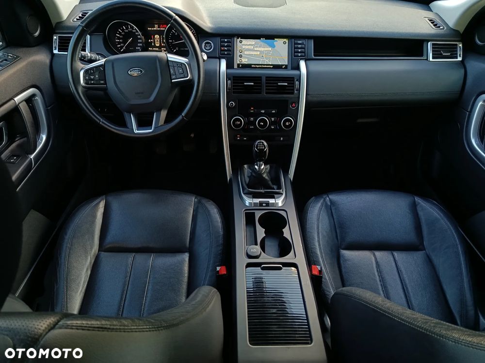 Land Rover Discovery Sport TD4 HSE Luxury - 32