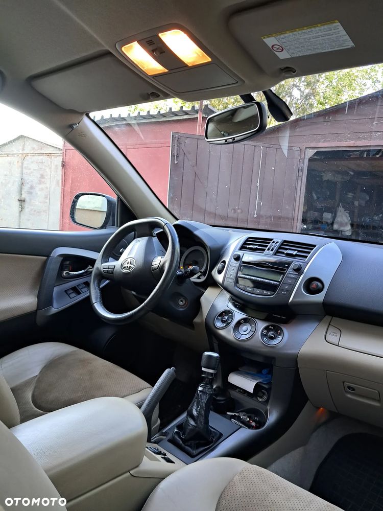 Toyota RAV4 2.2 D-4D Prestige - 6