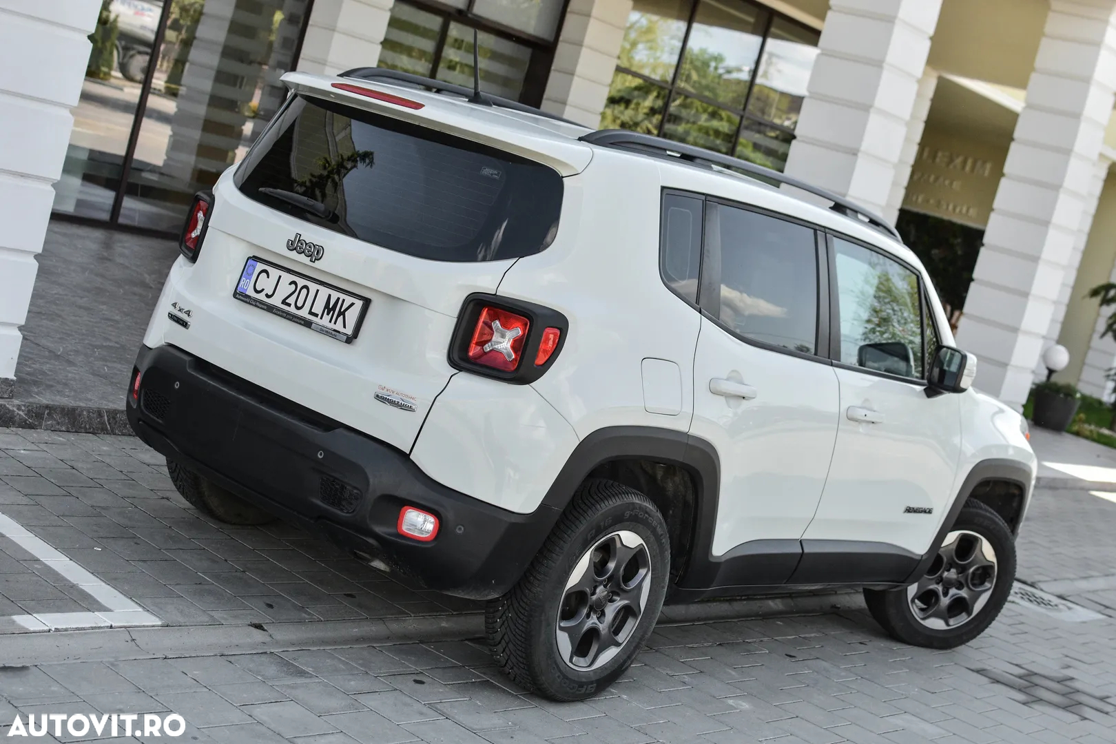 Jeep Renegade - 12