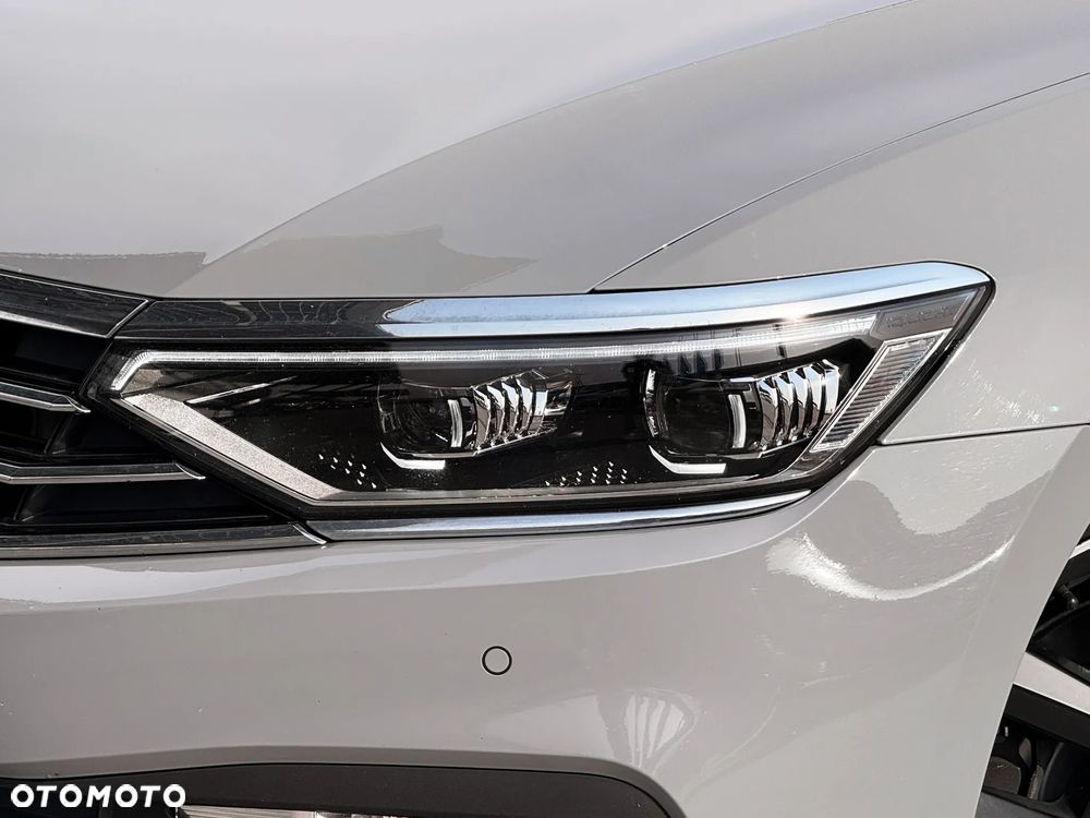 Volkswagen Passat Variant 1.5 TSI EVO Business DSG - 9