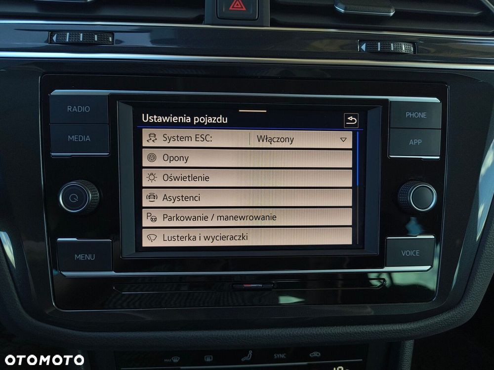 Volkswagen Tiguan 2.0 TSI 4Mot Life DSG - 25