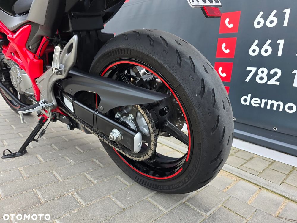Suzuki Gladius - 7