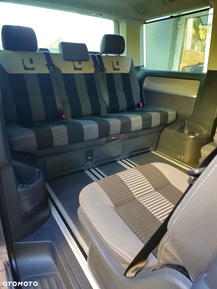 Volkswagen Multivan - 14