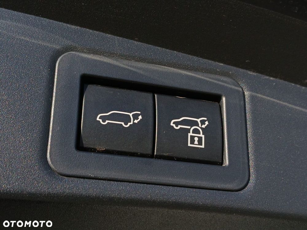 Toyota Corolla 2.0 Hybrid Style - 34