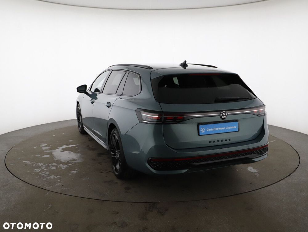 Volkswagen Passat - 29