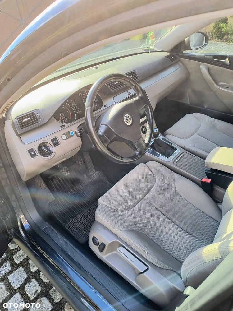 Volkswagen Passat 2.0 TDI DPF Comfortline - 16