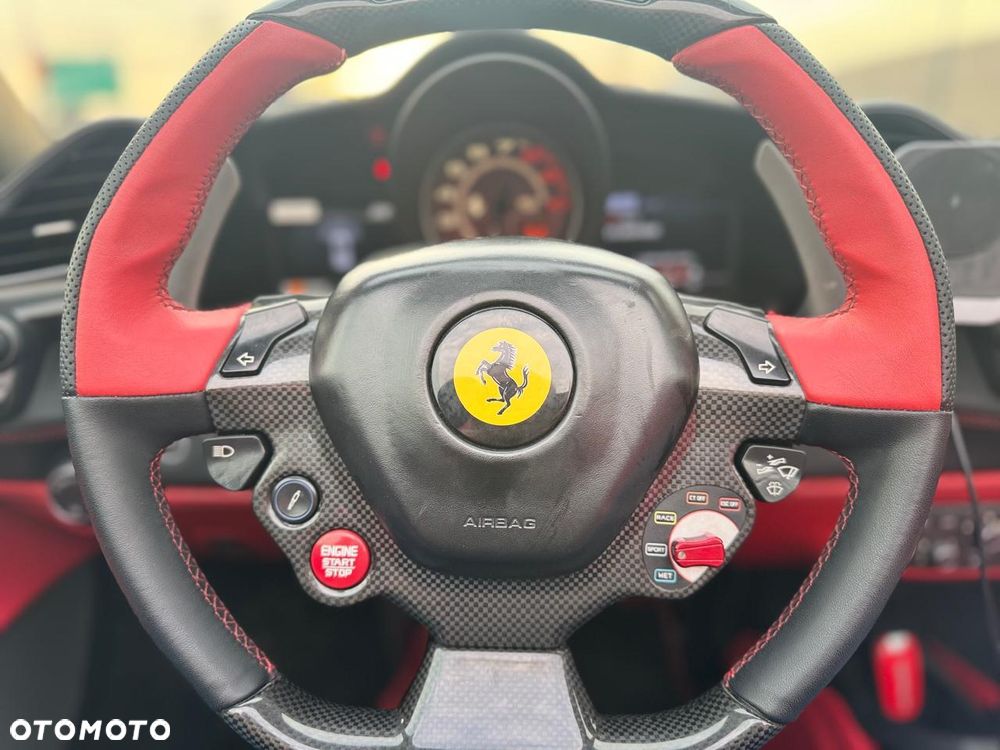 Ferrari 488 - 16
