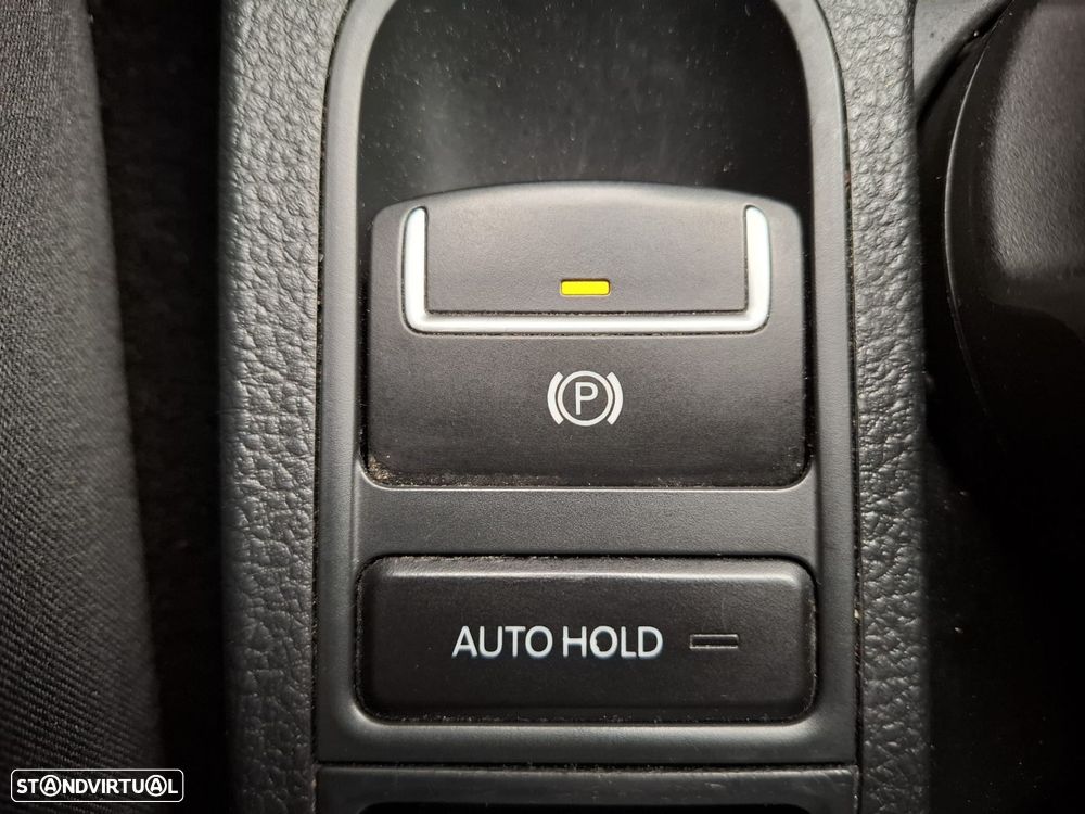 VW Sharan 2.0 TDI Confortline - 24