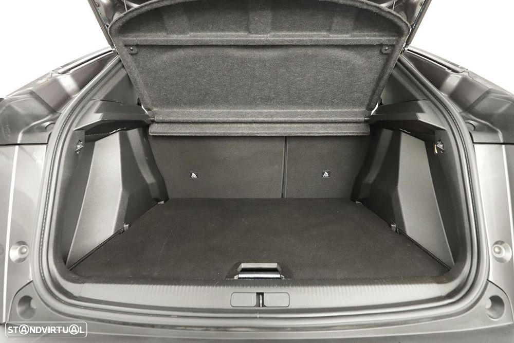 Peugeot 2008 1.2 PureTech Allure EAT8 - 24