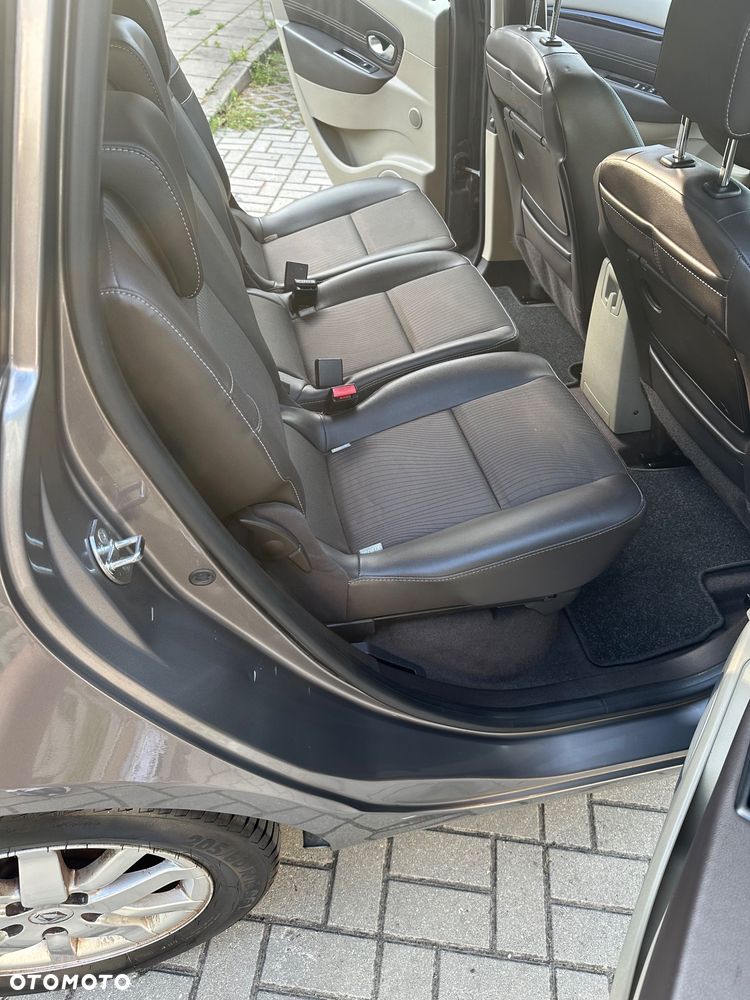 Renault Scenic 1.9 dCi Privilege Euro5 - 16