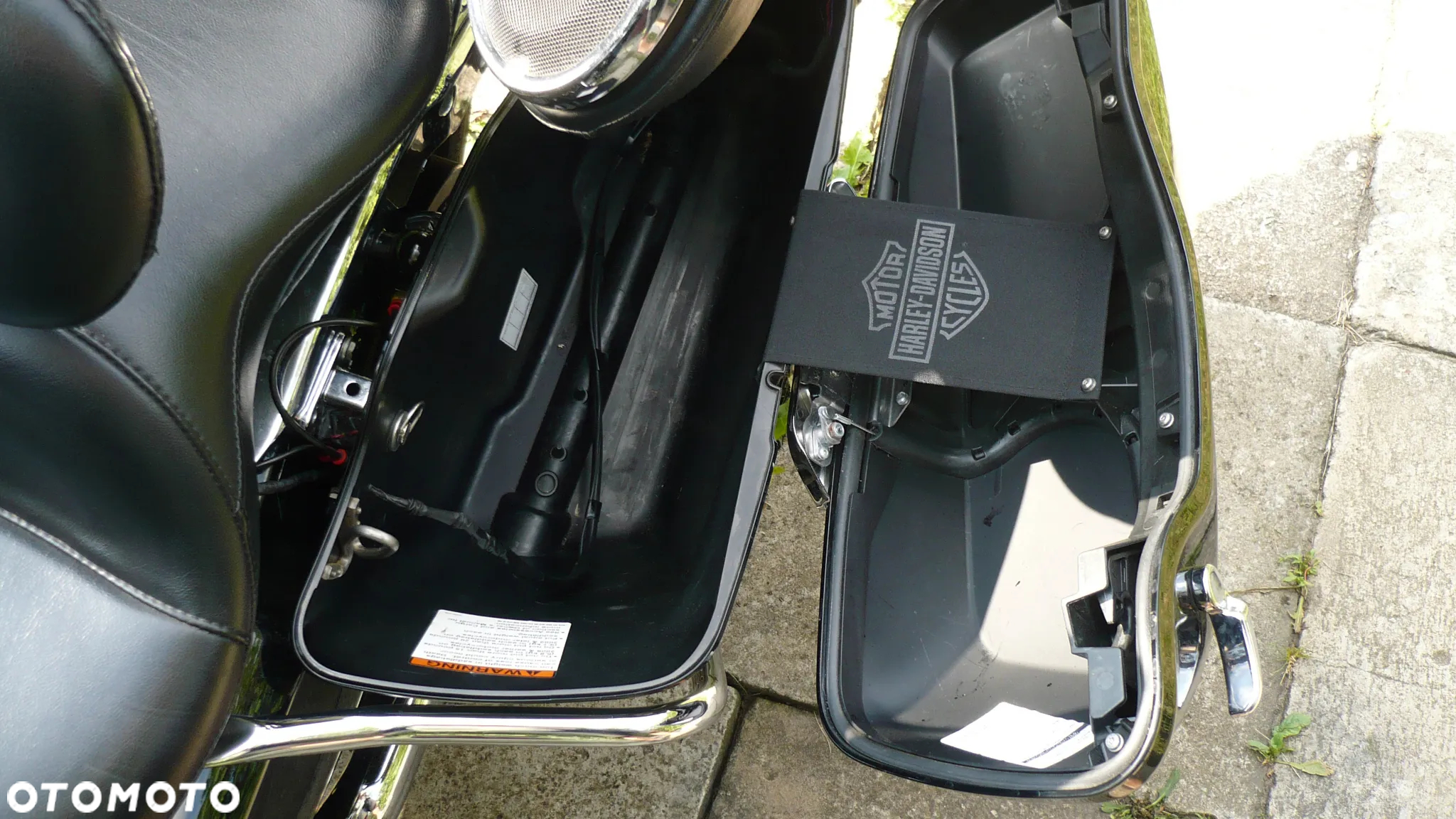 Harley-Davidson FLH Electra Glide - 27