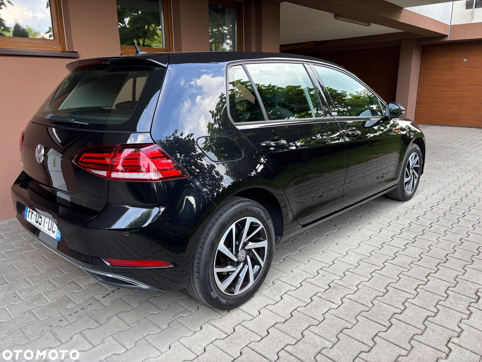 Volkswagen Golf 1.0 TSI OPF Comfortline - 3