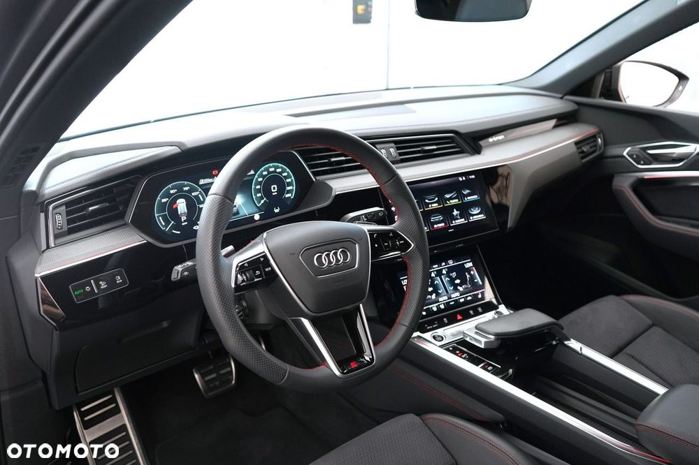 Audi Q8 e-tron - 15