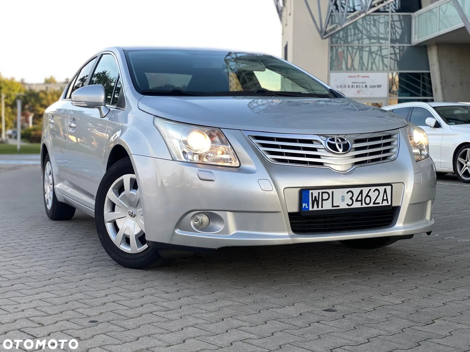 Toyota Avensis 1.6 - 11