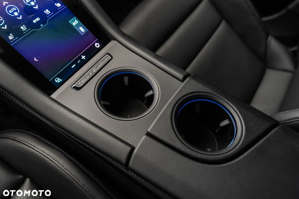 Porsche Taycan 105kWh Black Edition - 24