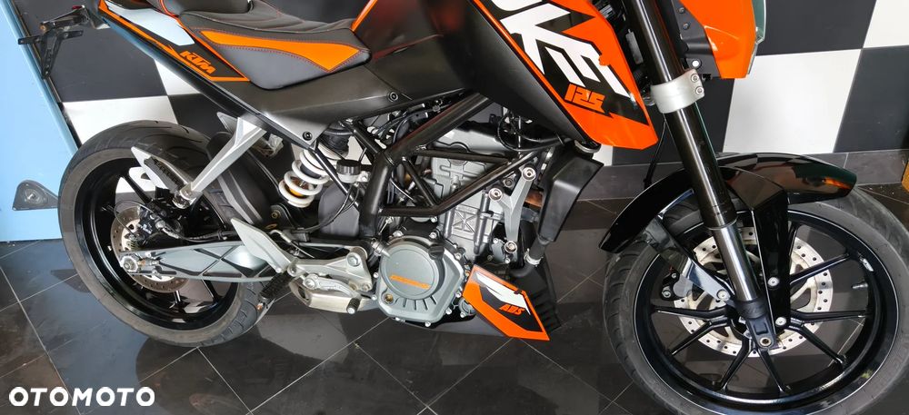 KTM Duke 125 - 21