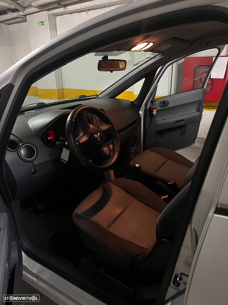 Mitsubishi Colt 1.1 Base - 1