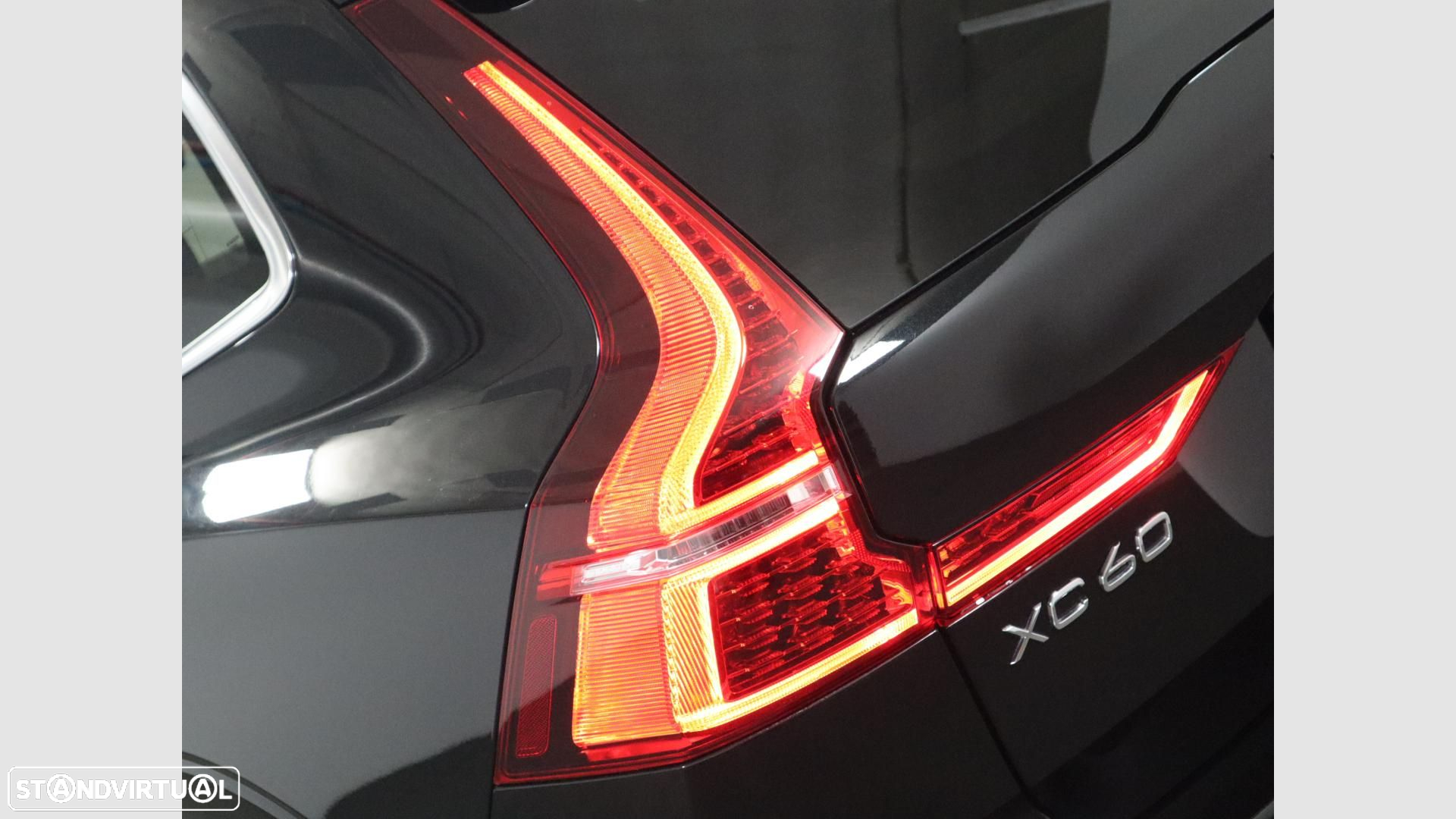 Volvo XC 60 2.0 T8 PHEV Plus Bright AWD - 12