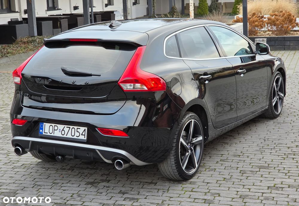 Volvo V40 D3 Drive-E R-Design Momentum - 11