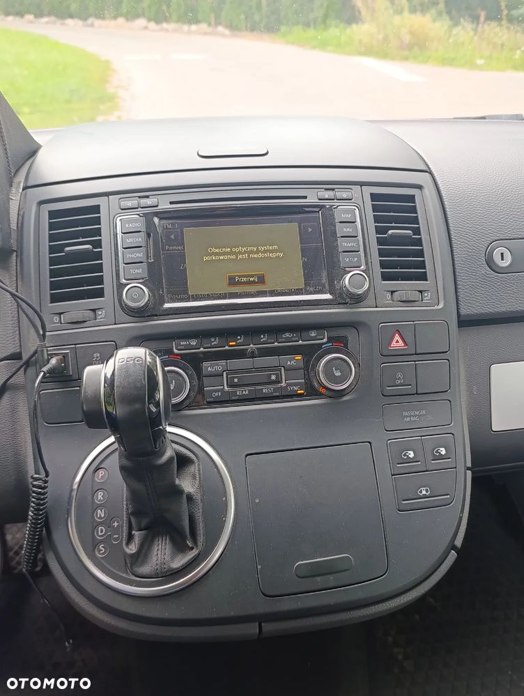 Volkswagen Multivan - 13