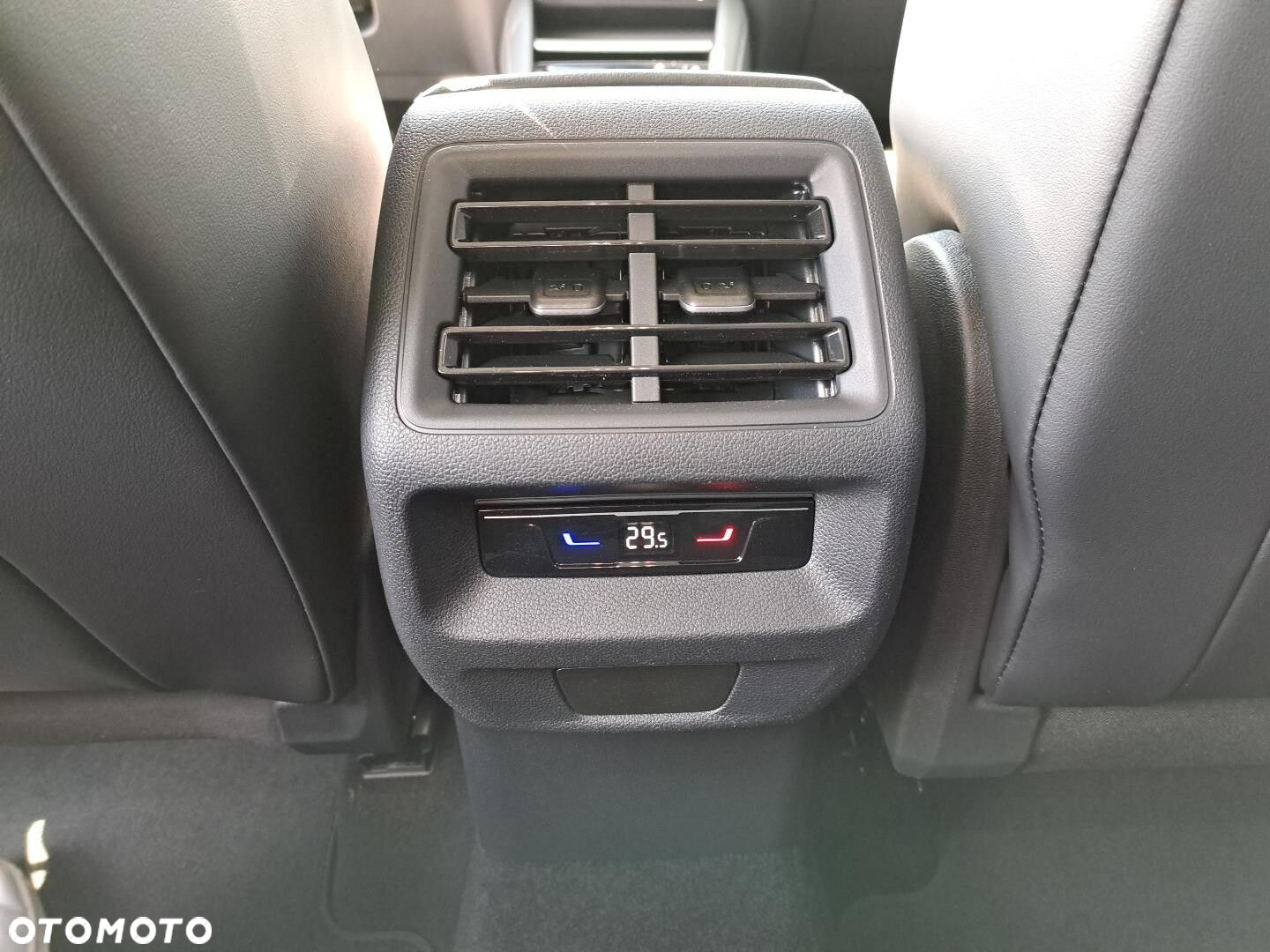 Volkswagen Tiguan - 19