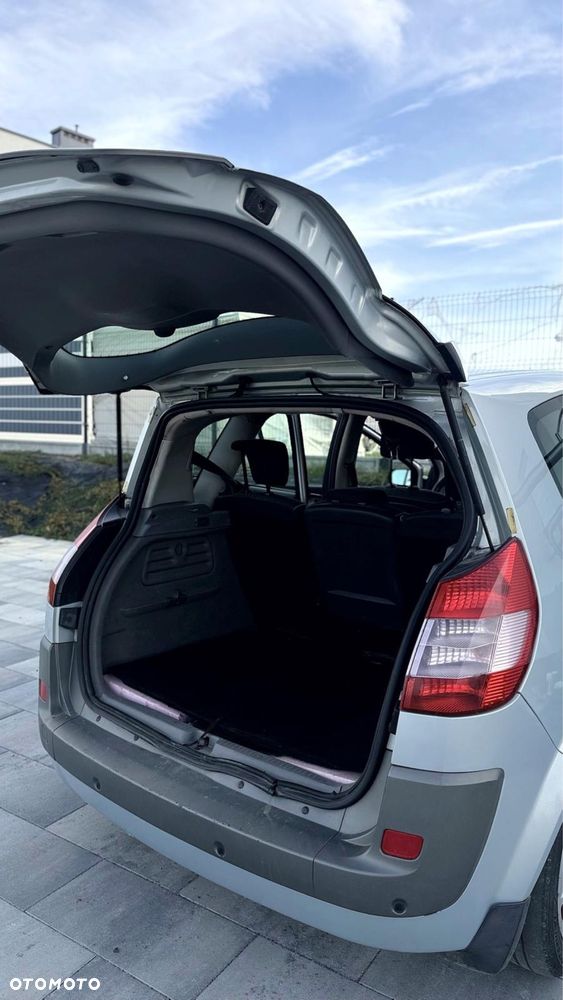 Renault Scenic - 15