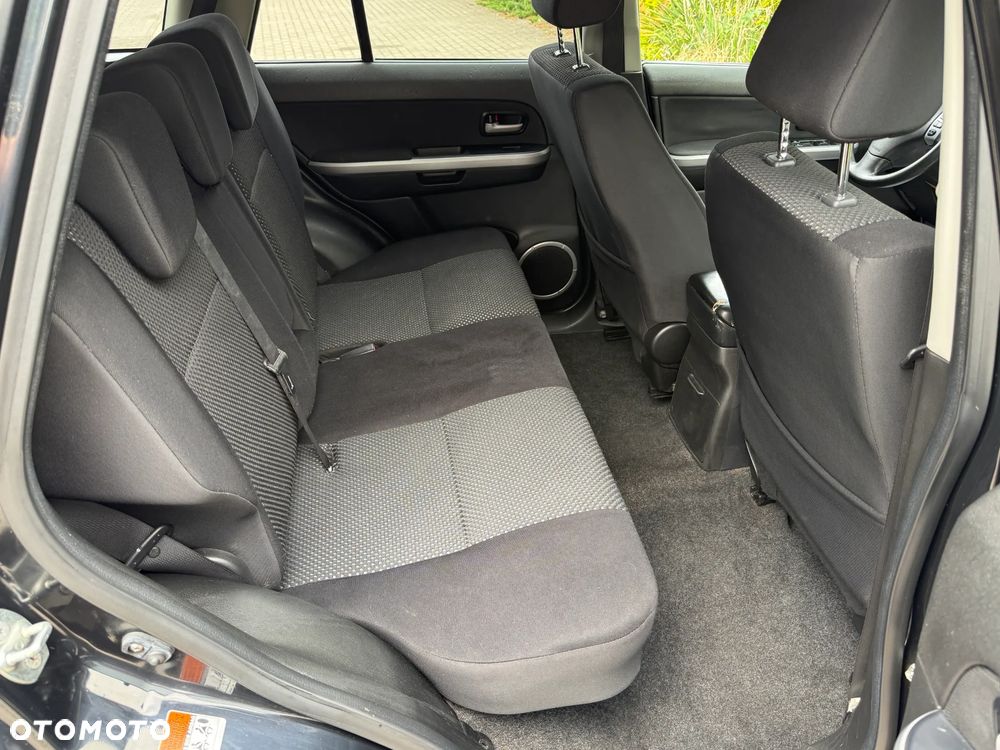 Suzuki Grand Vitara 2.0 Club - 24