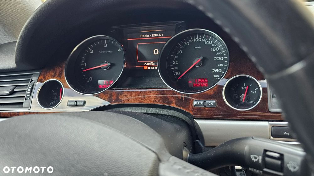 Audi A8 4.2 TDI Quattro - 9