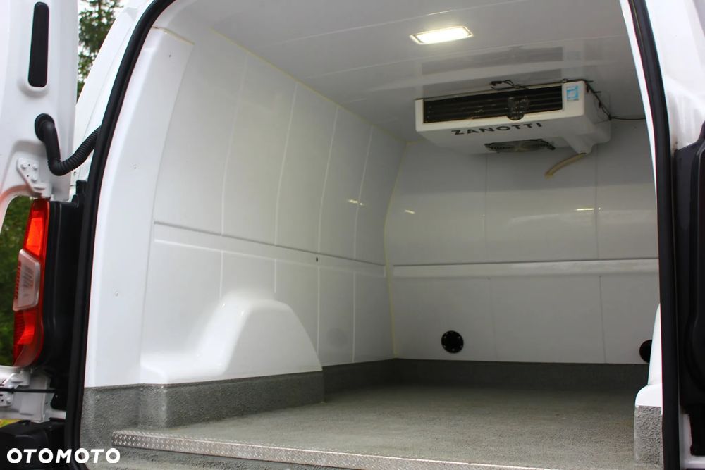 Toyota Proace City CHŁODNIA 1.5D-4D 102KM LONG L2 3 Osobowy - 39