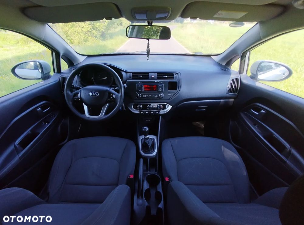 Kia Rio 1.2 Edition 7 - 11
