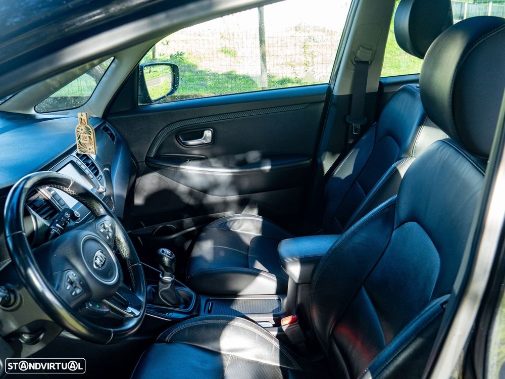 Kia Carens 1.7 CRDi ISG TX - 12