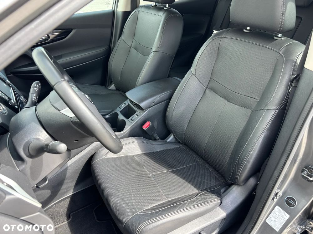 Nissan Qashqai 1.2 DIG-T Tekna EU6 - 17