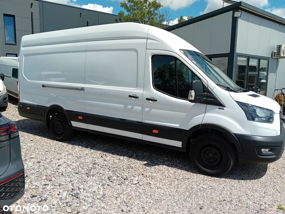 Ford Transit Trend - 4