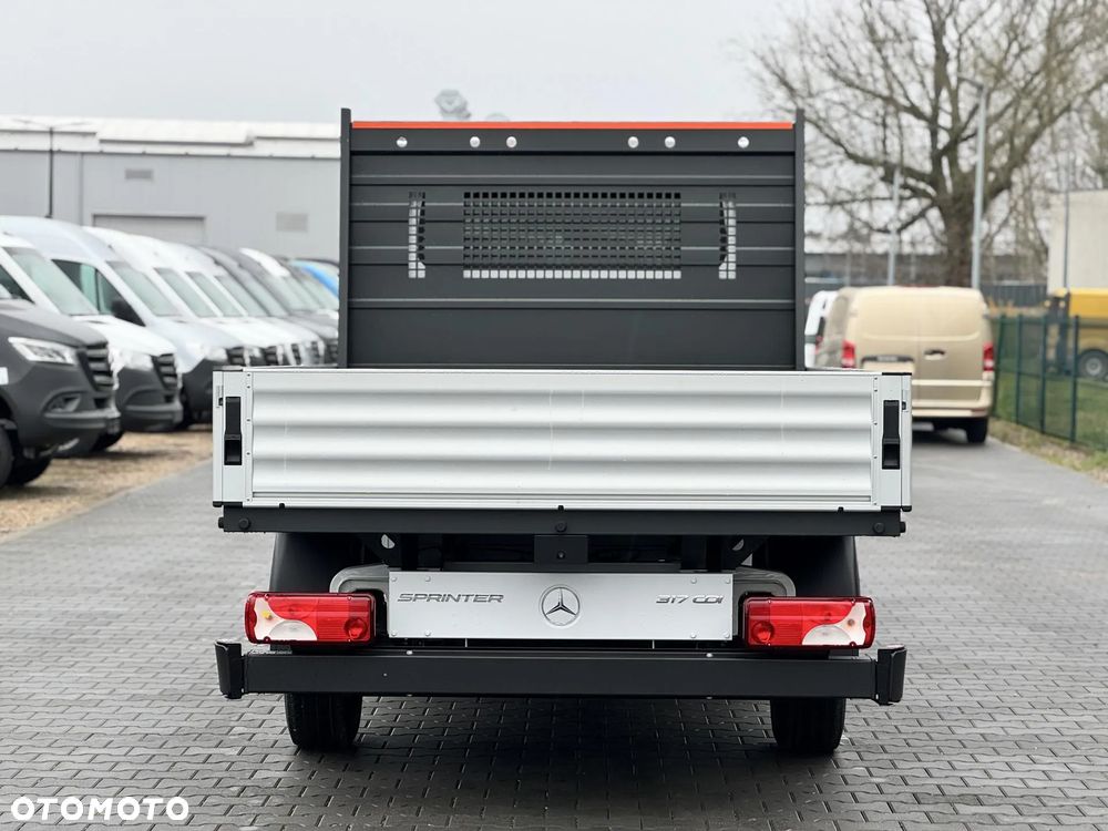 Mercedes-Benz Sprinter - 4