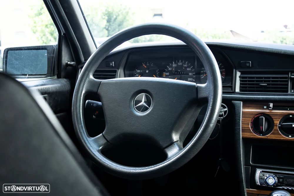 Mercedes-Benz W201 (1982-1993) 190 E 1.8 - 17